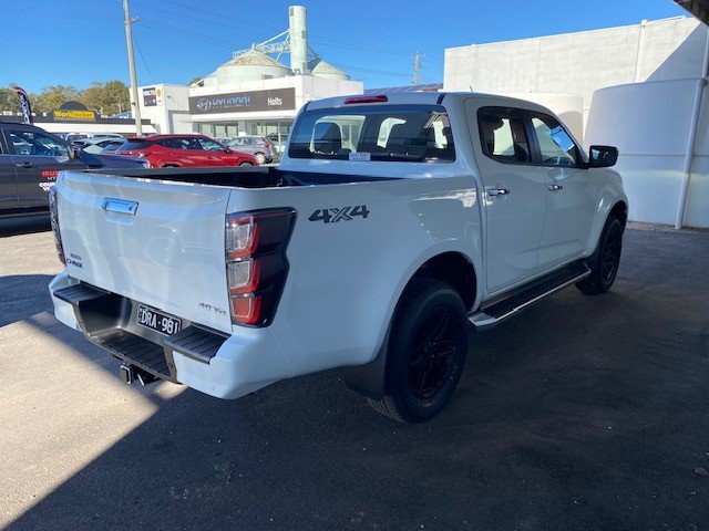 2025 ISUZU D-MAX LSU