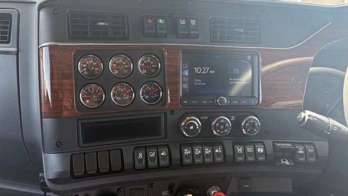 2025 KENWORTH T Series T420SAR T18 WHITE