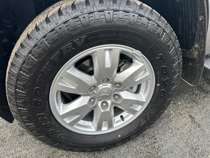 2026 Mitsubishi Triton GLX+