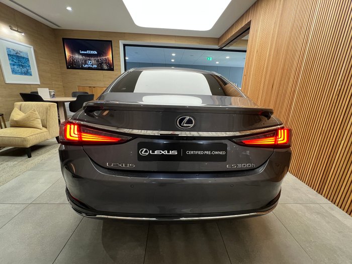 2019 Lexus ES300h Luxury 2.5L Hybrid Auto CVT Sedan