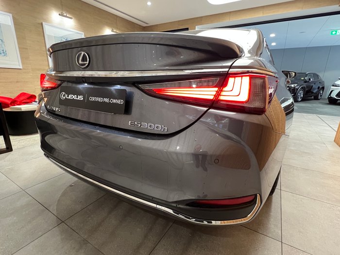2019 Lexus ES300h Luxury 2.5L Hybrid Auto CVT Sedan