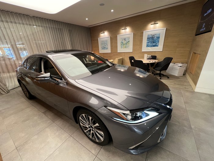 2019 Lexus ES300h Luxury 2.5L Hybrid Auto CVT Sedan