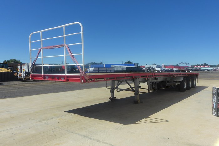 2002 Krueger 22 Pallet Flat Top 