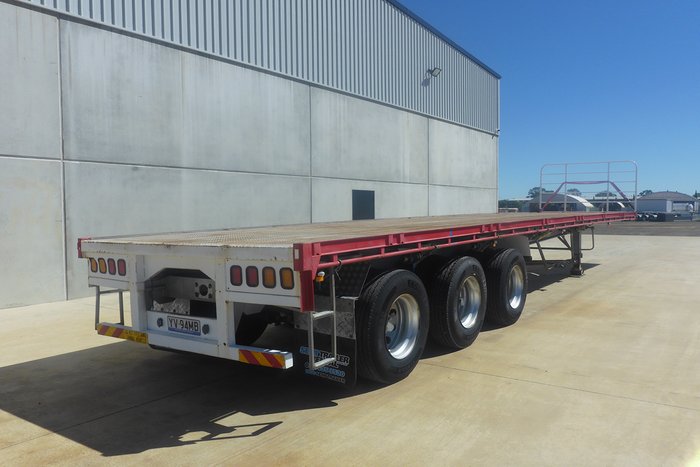 2002 Krueger 22 Pallet Flat Top 