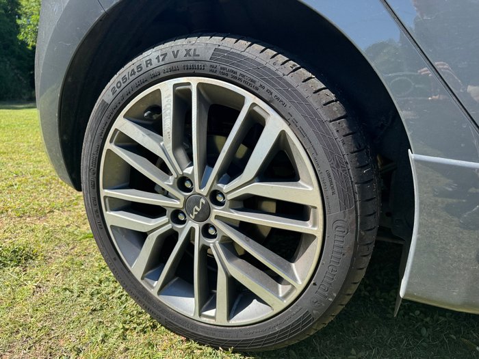 2023 KIA RIO GT-LINE