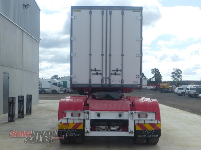 2006 Maxitrans 12 Pallet Refrigerated Rollback Pantech A Trailer