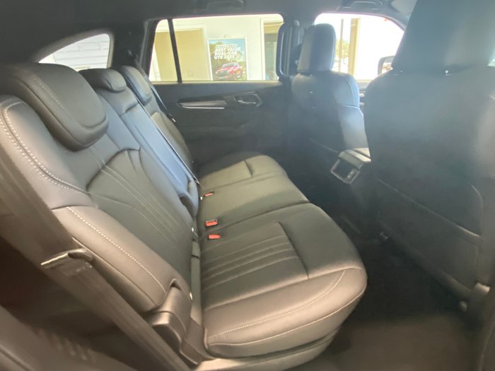 2025 ISUZU MU-X LS-T