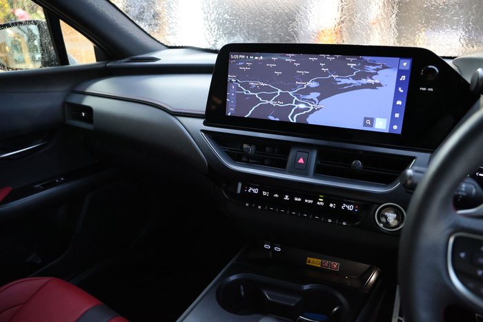 2025 Lexus UX300h F Sport 2WD