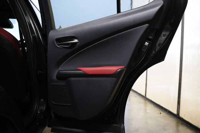 2025 Lexus UX300h F Sport 2WD