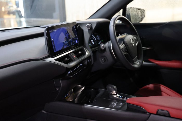 2025 Lexus UX300h F Sport 2WD