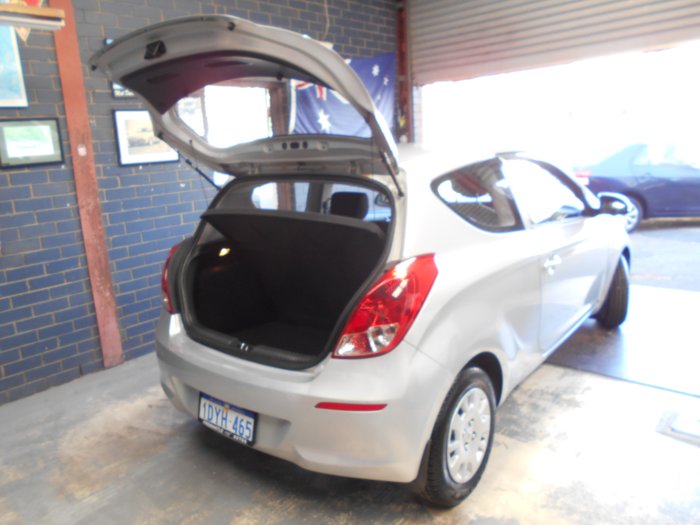 2012 HYUNDAI I 20