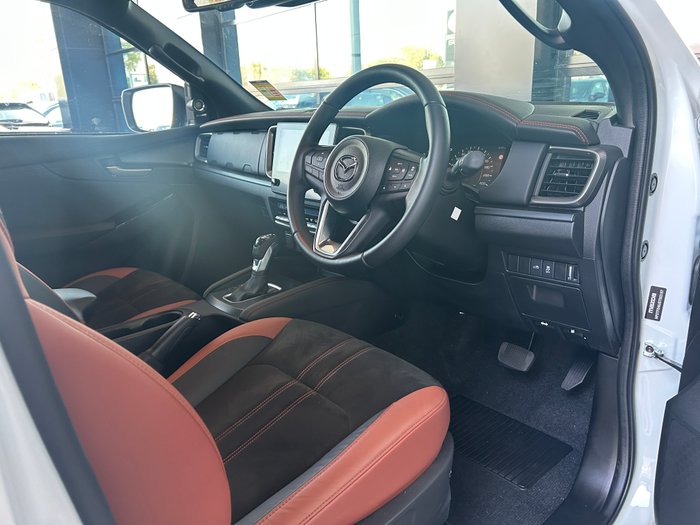 2025 Mazda BT-50 SP