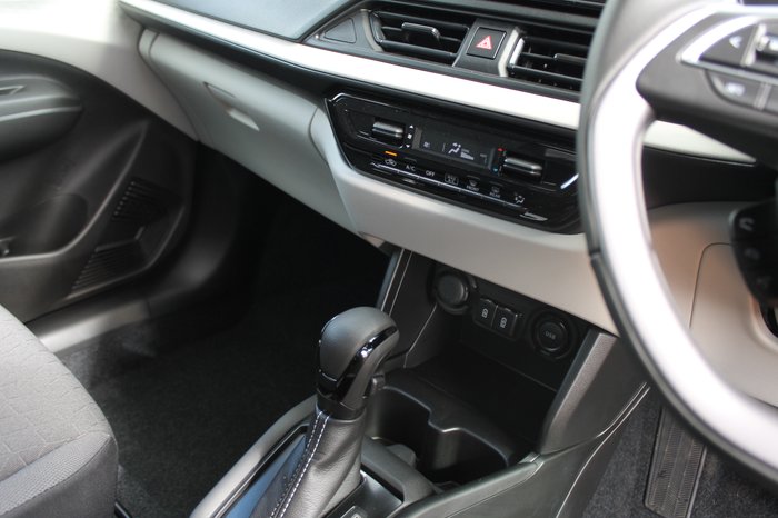 2024 Suzuki Swift Hybrid Plus