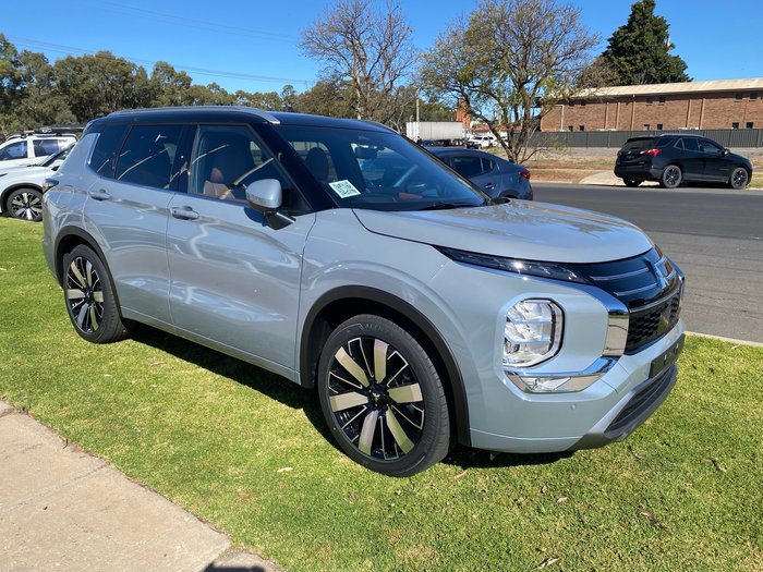 2025 MITSUBISHI Outlander EXCEED TOURER