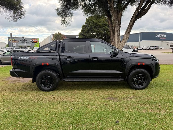 2026 NISSAN NAVARA
