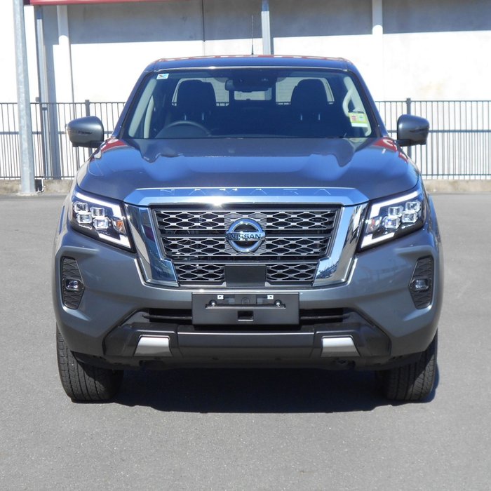 2025 NISSAN NAVARA ST-X