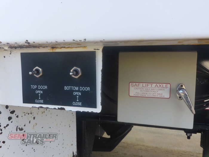 2005 Vawdrey Compactor Trailer