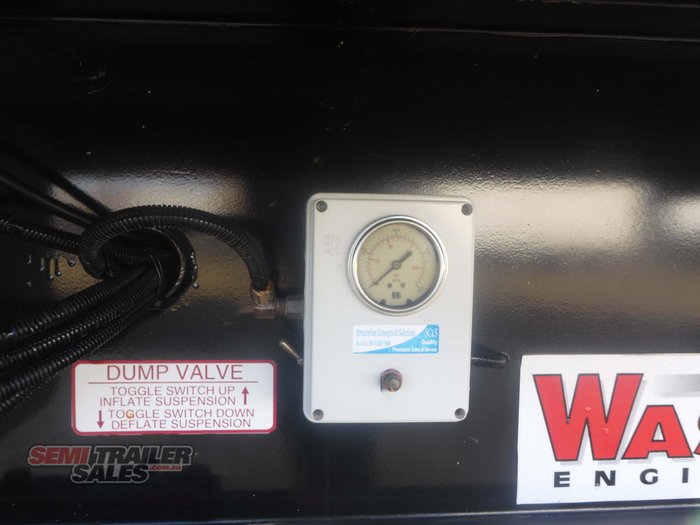 2005 Vawdrey Compactor Trailer