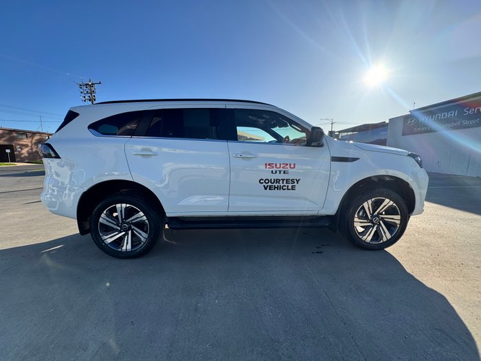 2026 ISUZU MU-X LS-T