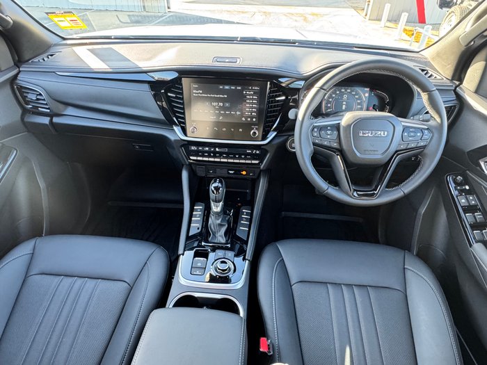 2026 ISUZU MU-X LS-T