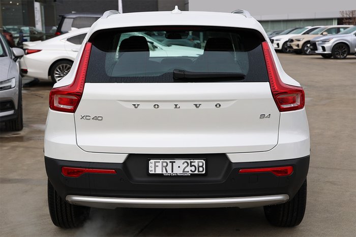 2024 Volvo XC40 Plus B4