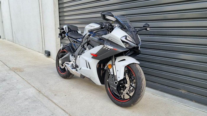 2025 CFMOTO 675 SR-R