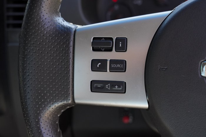 2014 Nissan Navara ST