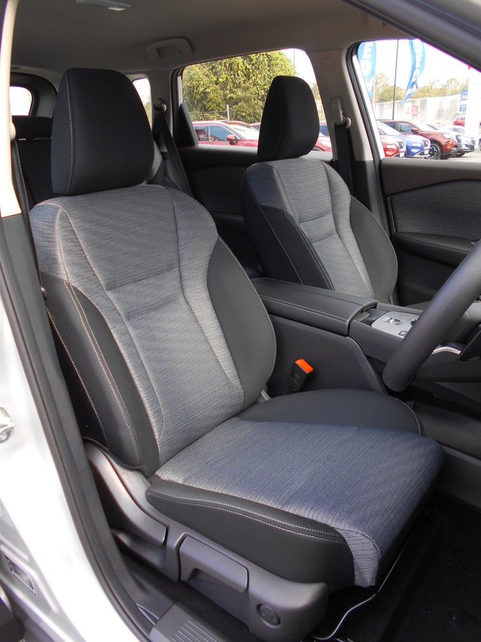 2025 Nissan X-TRAIL ST