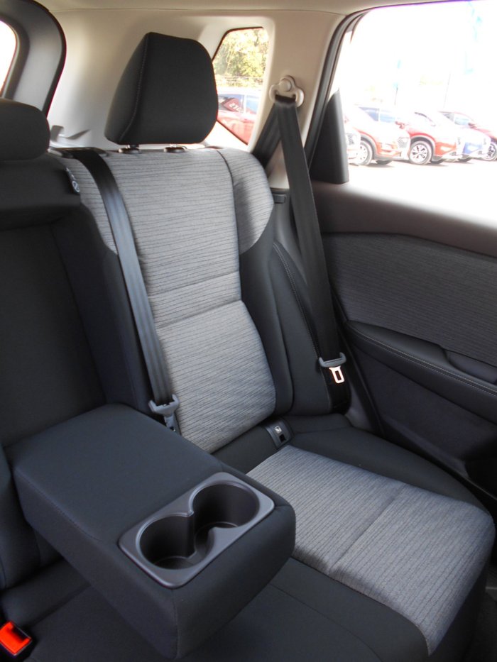 2025 Nissan X-TRAIL ST