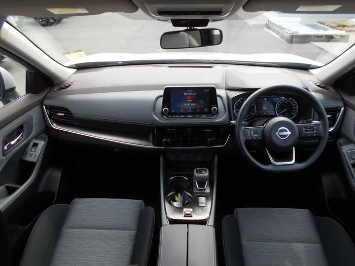 2025 Nissan X-TRAIL ST