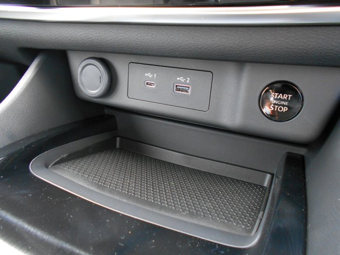 2025 Nissan X-TRAIL ST