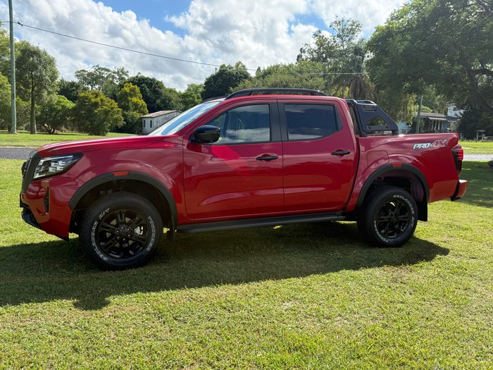 2025 NISSAN NP300 NAVARA PRO-4X