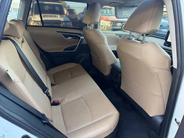 2024 Toyota Rav4 Hybrid Cruiser AWD White