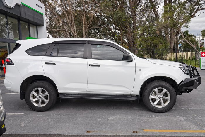 2023 Isuzu MU-X LS-M