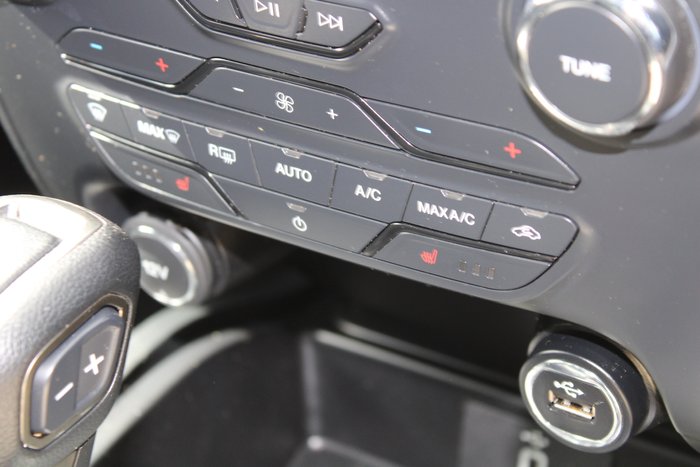 2021 Ford Everest Titanium
