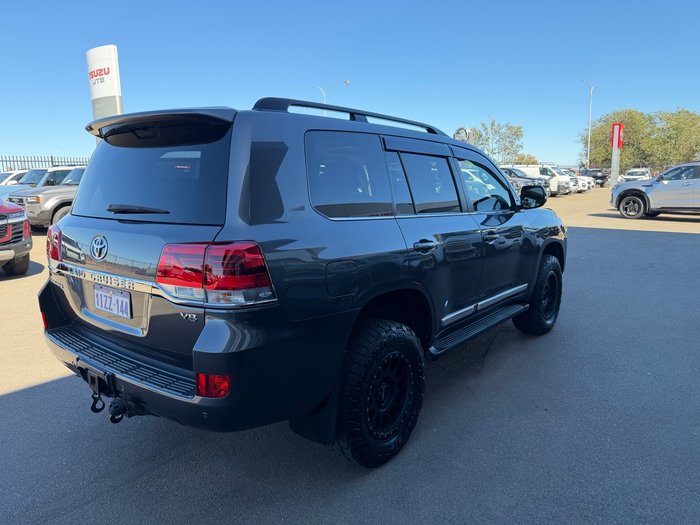 2020 Toyota LANDCRUISER