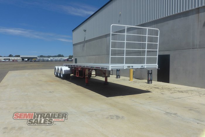 2017 Maxitrans 12 Pallet Flat Top A Trailer