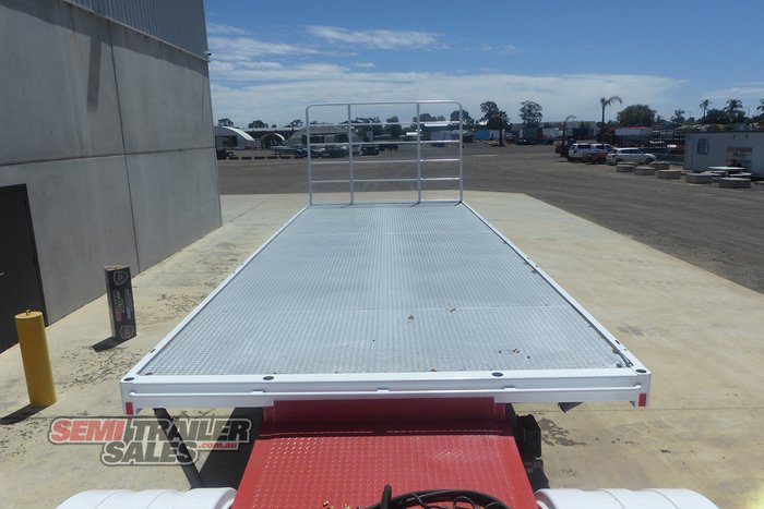 2017 Maxitrans 12 Pallet Flat Top A Trailer