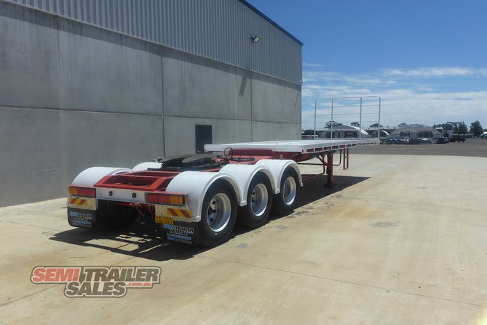 2017 Maxitrans 12 Pallet Flat Top A Trailer