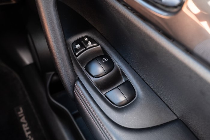 2019 Nissan X-TRAIL ST