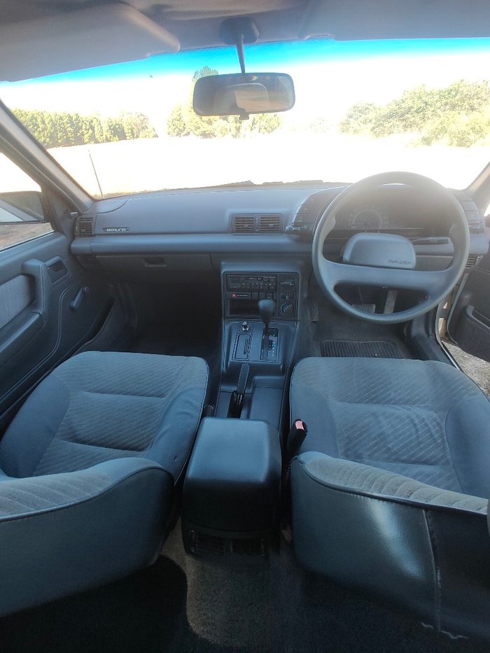 1990 Holden Commodore VN Berlina 