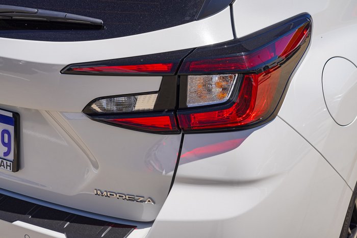 2025 Subaru Impreza 2.0R