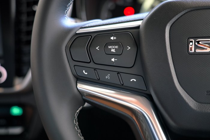 2025 Isuzu D-MAX LS-U