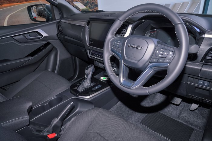 2025 Isuzu D-MAX LS-U