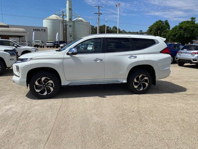 2024 MITSUBISHI Pajero Sport GLS