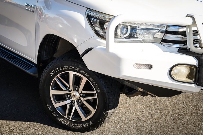 2016 Toyota HILUX SR5