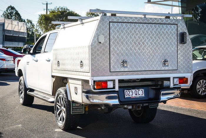 2016 Toyota HILUX SR5