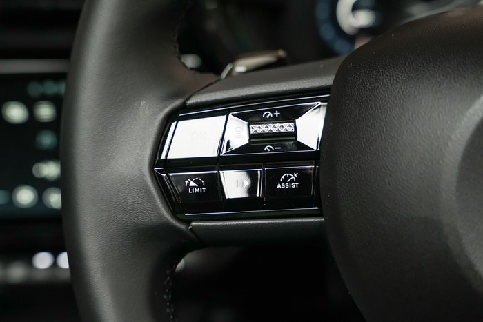 2025 Alfa Romeo Junior Ibrida