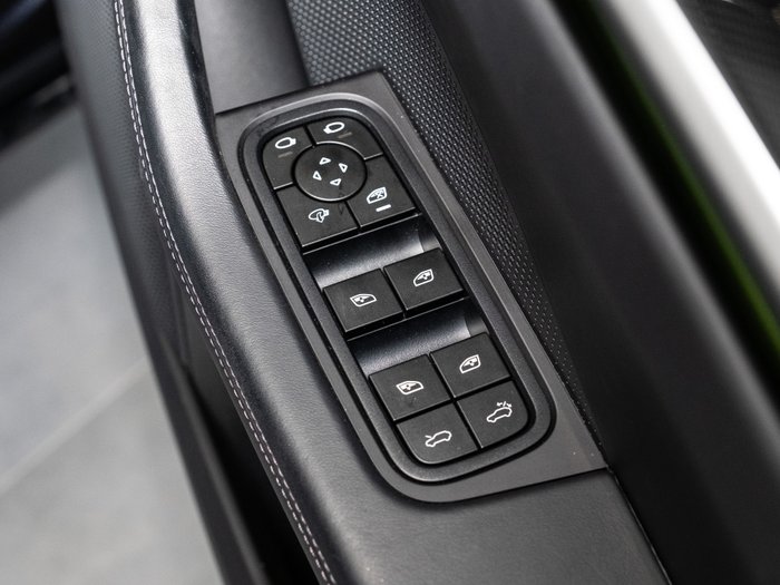 2024 Porsche Macan Turbo