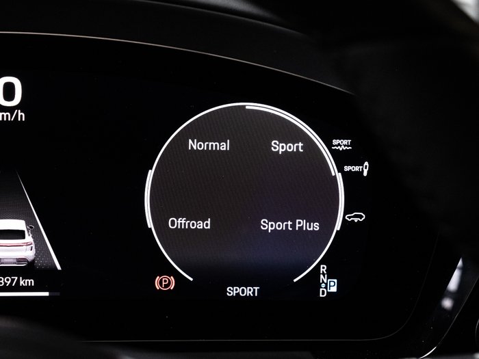 2024 Porsche Macan Turbo